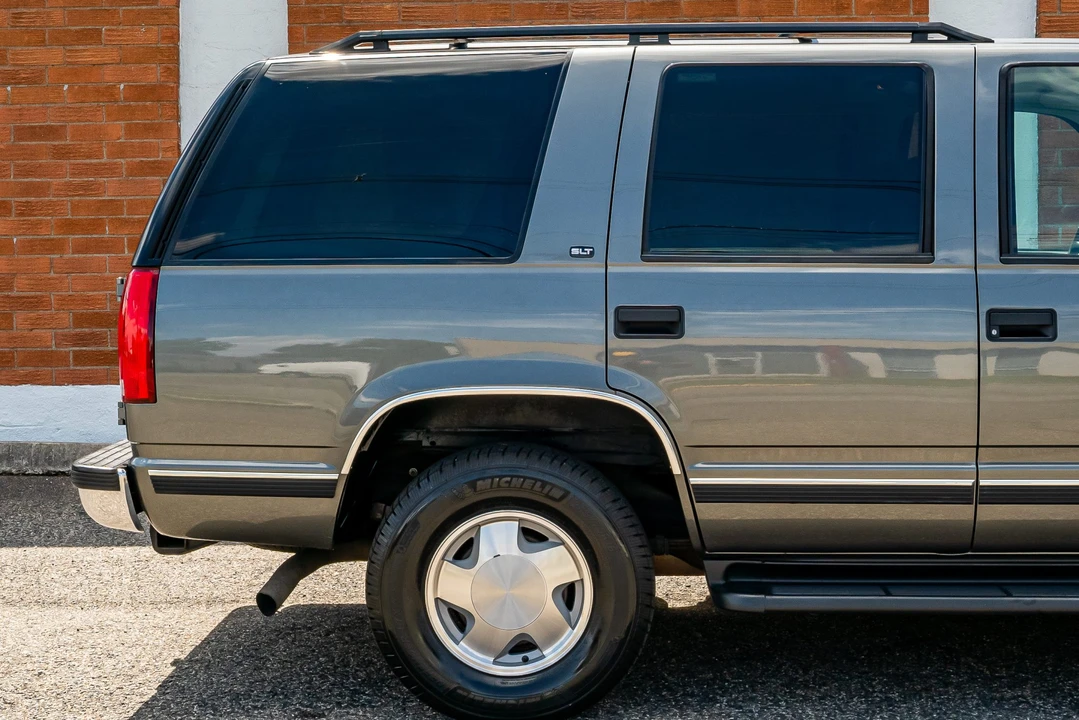 1999 GMC Yukon 1st Gen - Image 10 of 31