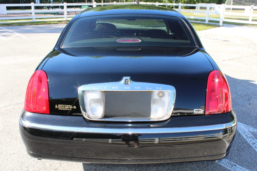 1999 Lincoln Town Car - Image 6 of 31
