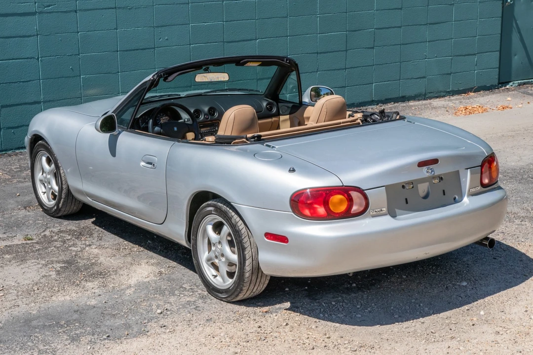 1999 Mazda NB MX-5 Miata - Image 7 of 31