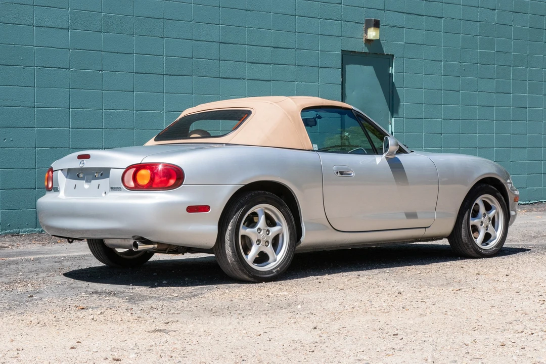 1999 Mazda NB MX-5 Miata - Image 13 of 31