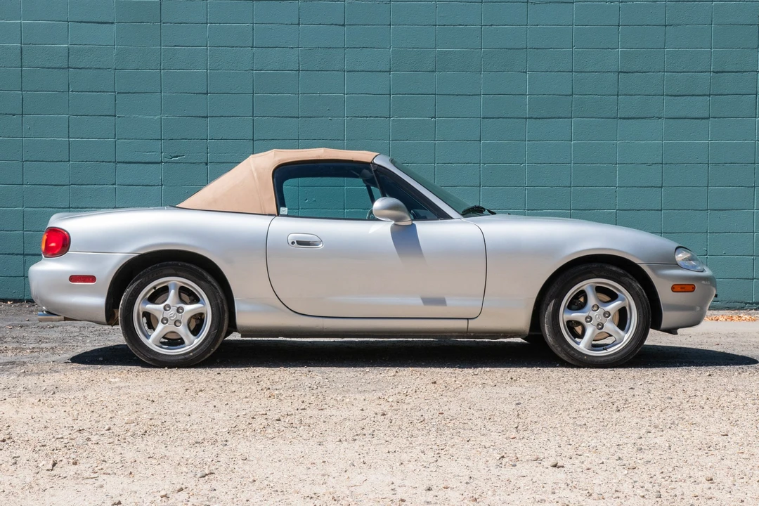 1999 Mazda NB MX-5 Miata - Image 12 of 31