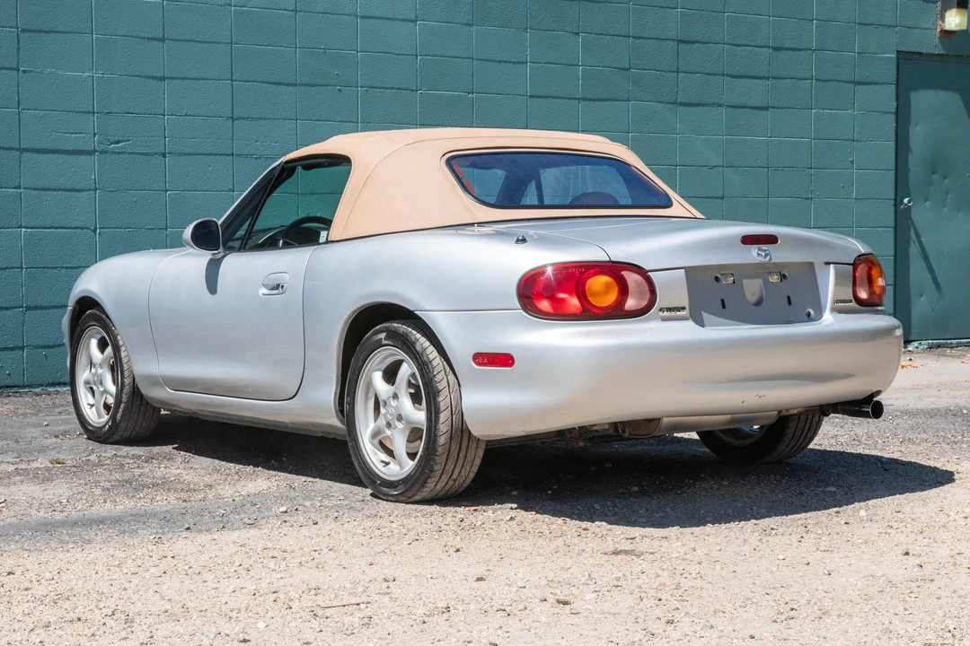 1999 Mazda NB MX-5 Miata - Image 15 of 31