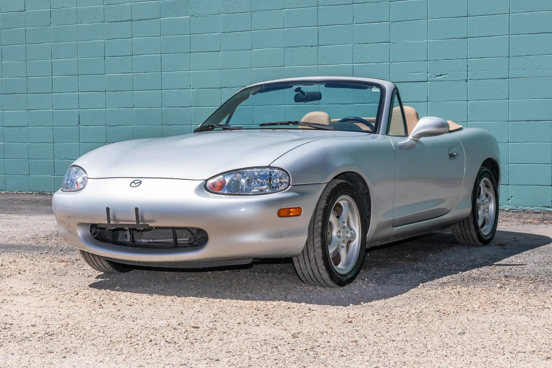 1999 Mazda NB MX-5 Miata - Image 2 of 31