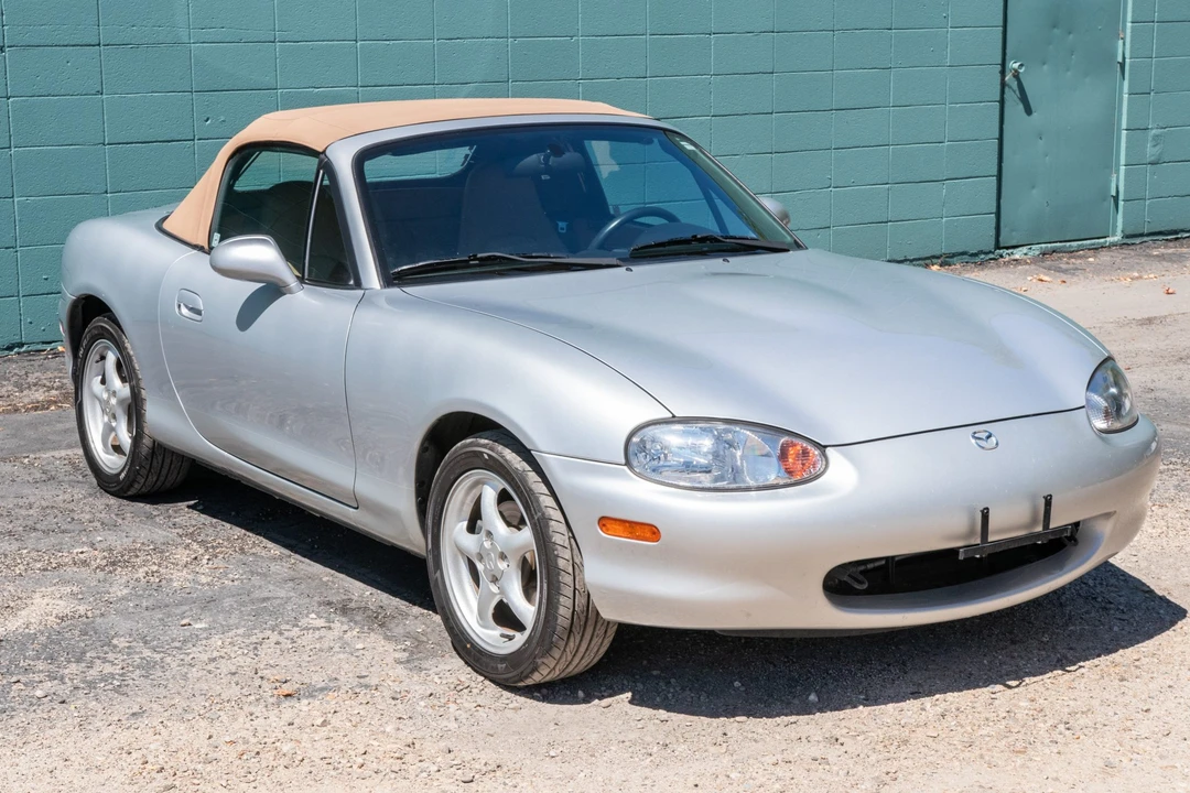 1999 Mazda NB MX-5 Miata - Image 11 of 31
