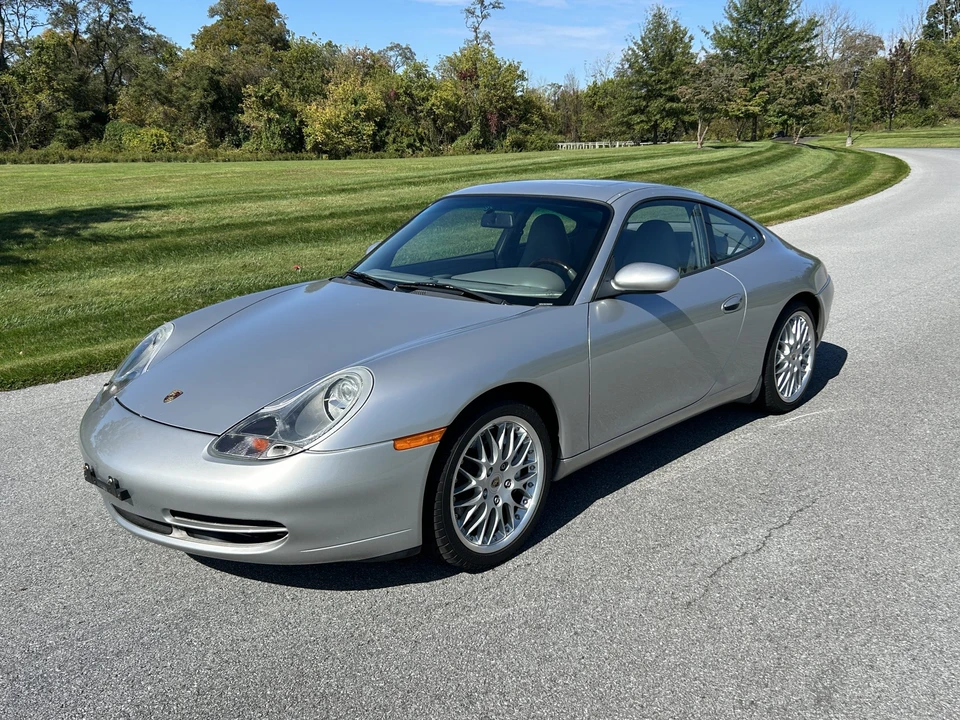 1999 Porsche 996 Carrera 4 - Image 5 of 31