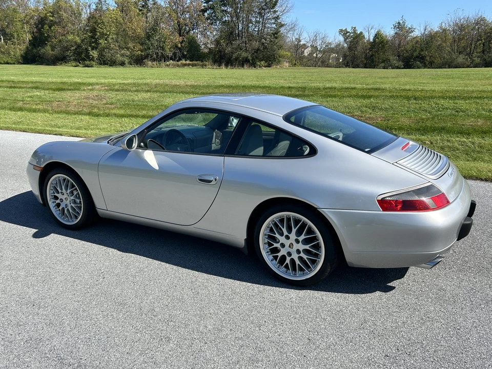 1999 Porsche 996 Carrera 4 - Image 19 of 31