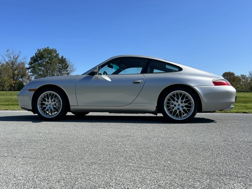 1999 Porsche 996 Carrera 4 - Image 17 of 31