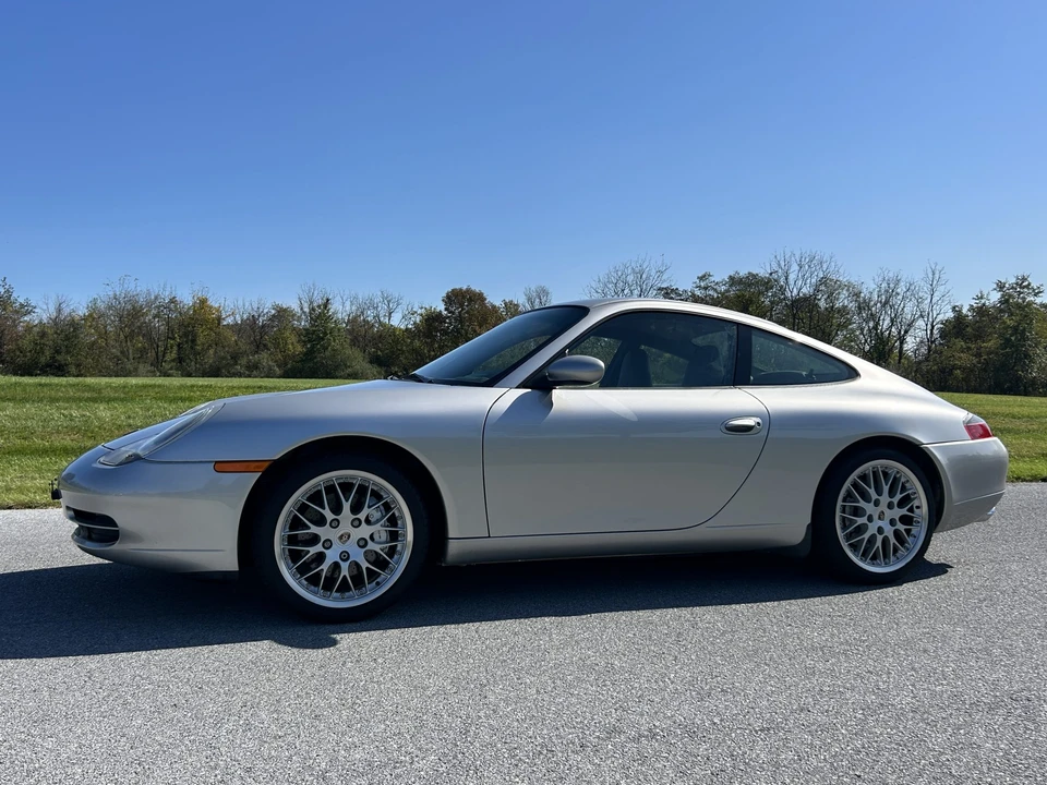 1999 Porsche 996 Carrera 4 - Image 9 of 31