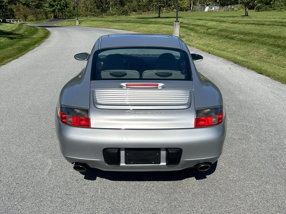 1999 Porsche 996 Carrera 4 - Image 29 of 31