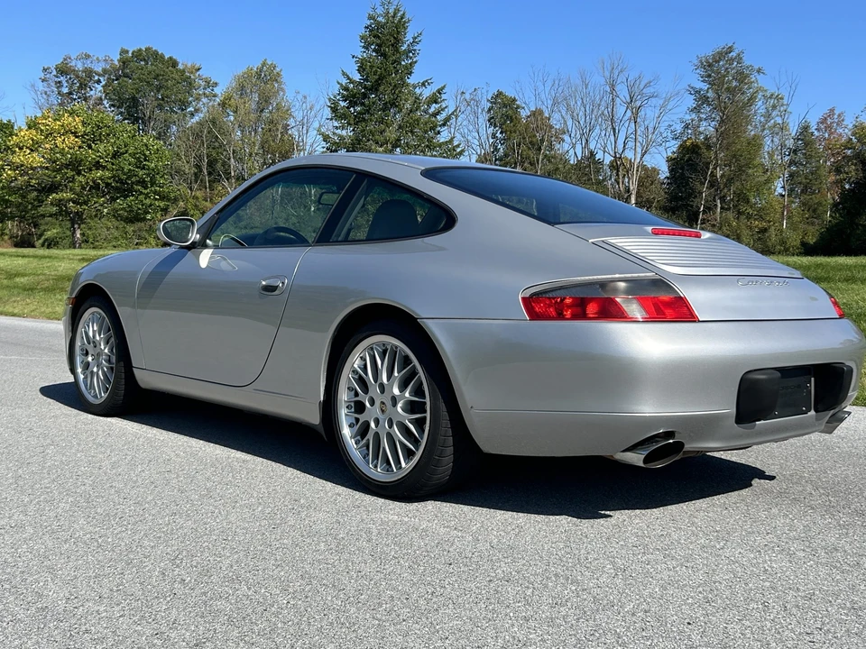 1999 Porsche 996 Carrera 4 - Image 25 of 31