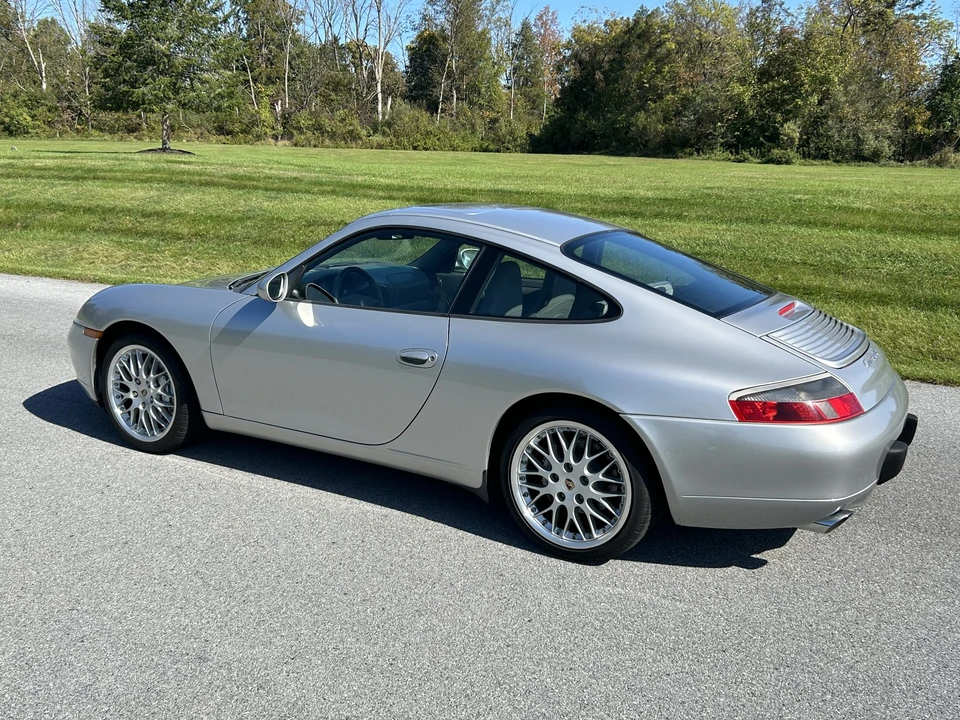 1999 Porsche 996 Carrera 4 - Image 23 of 31