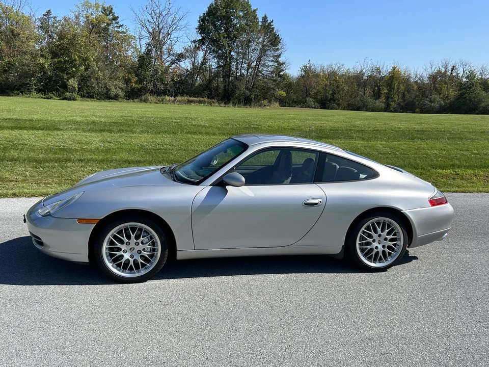 1999 Porsche 996 Carrera 4 - Image 13 of 31