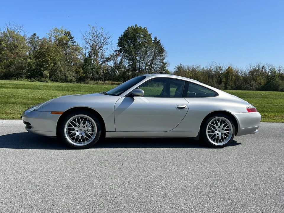 1999 Porsche 996 Carrera 4 - Image 15 of 31