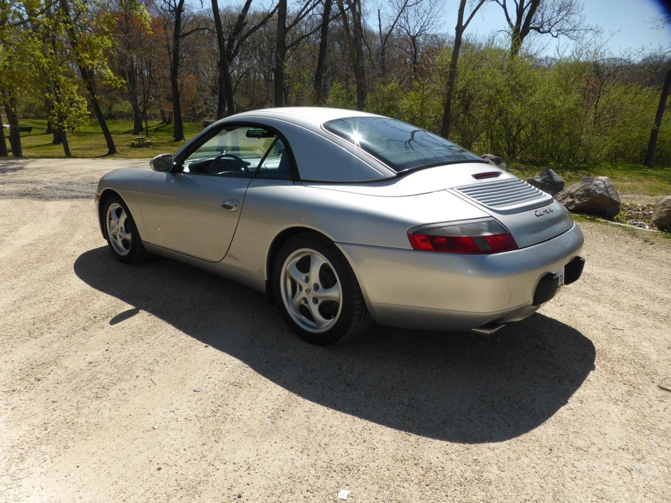 1999 Porsche 996 Carrera - Image 12 of 31