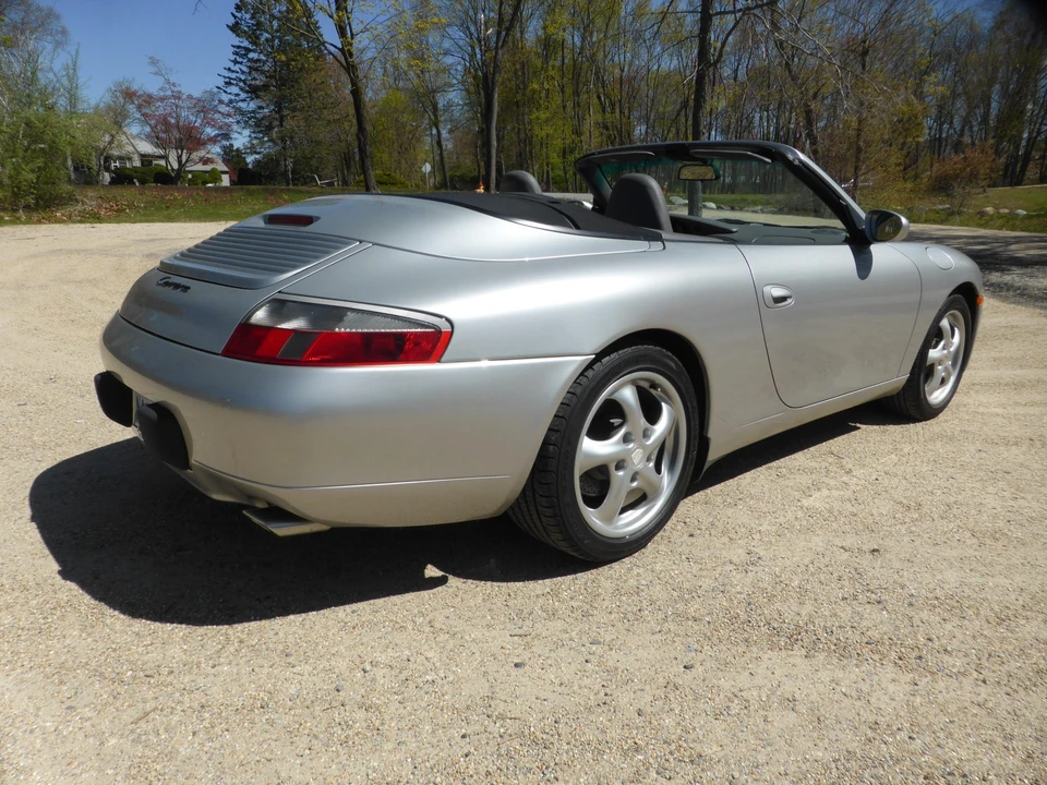 1999 Porsche 996 Carrera - Image 29 of 31