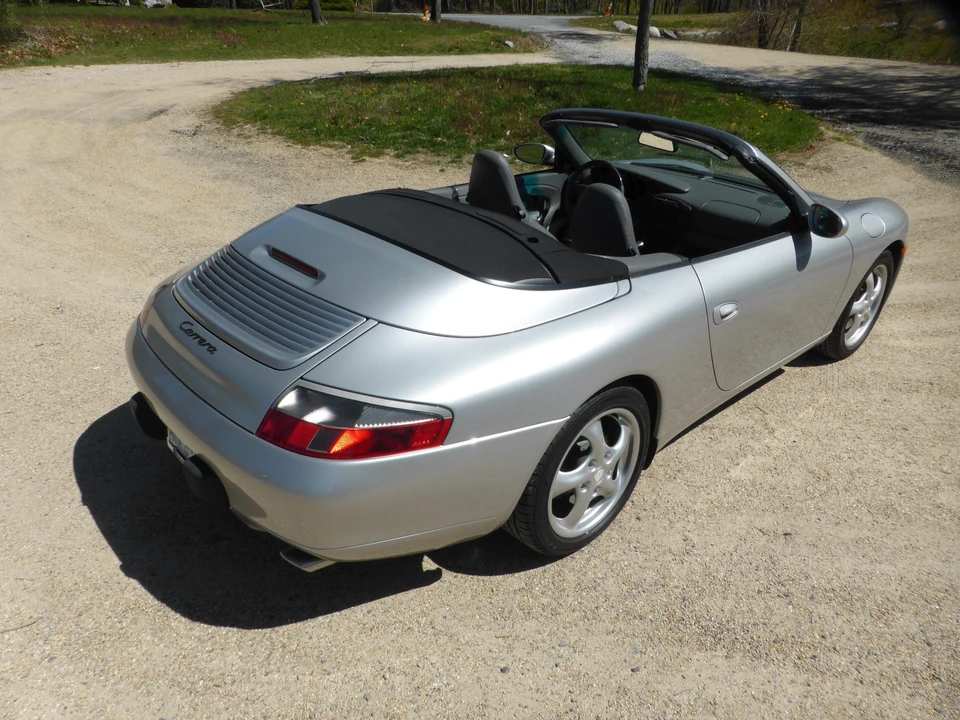 1999 Porsche 996 Carrera - Image 27 of 31