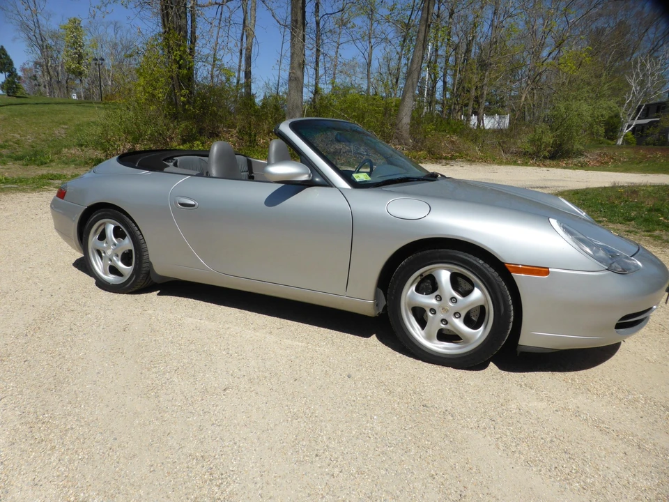 1999 Porsche 996 Carrera - Image 22 of 31