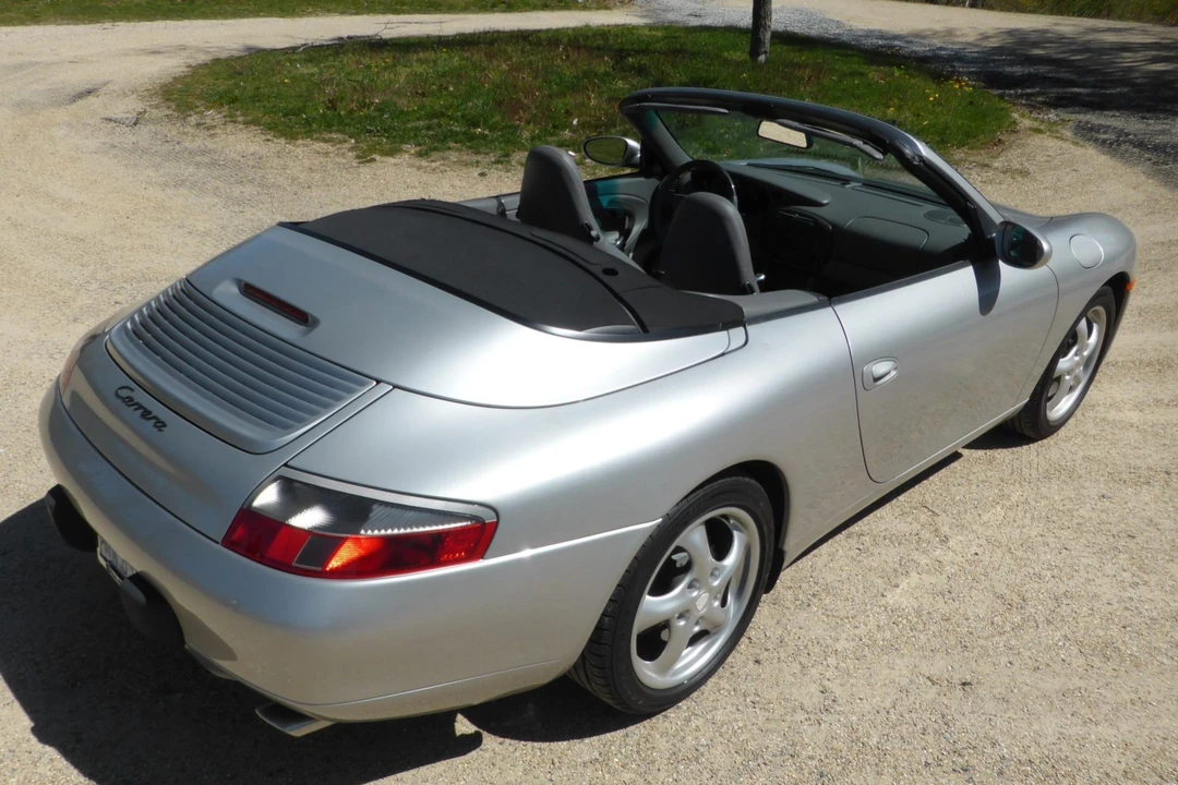 1999 Porsche 996 Carrera - Image 28 of 31