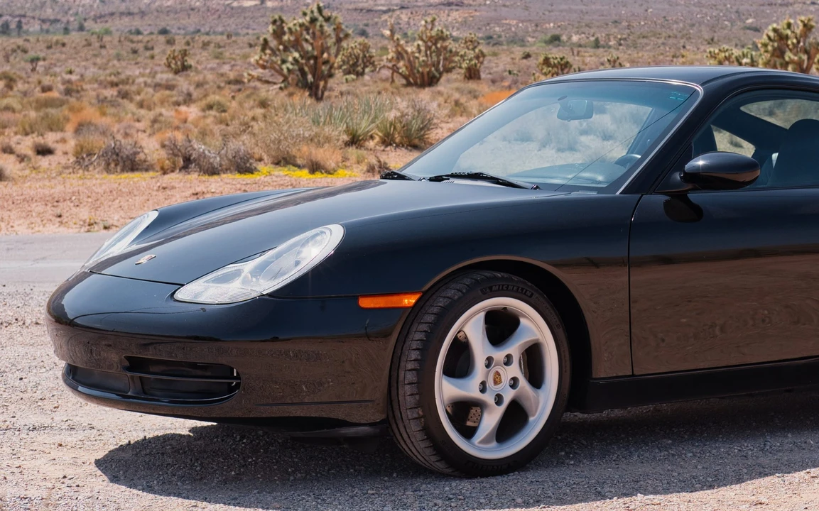 1999 Porsche 996 Carrera - Image 23 of 31