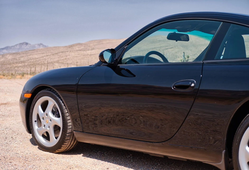 1999 Porsche 996 Carrera - Image 22 of 31