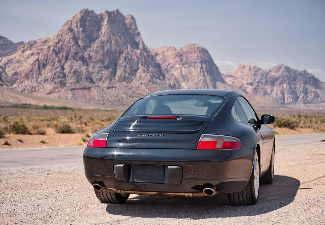 1999 Porsche 996 Carrera - Image 9 of 31