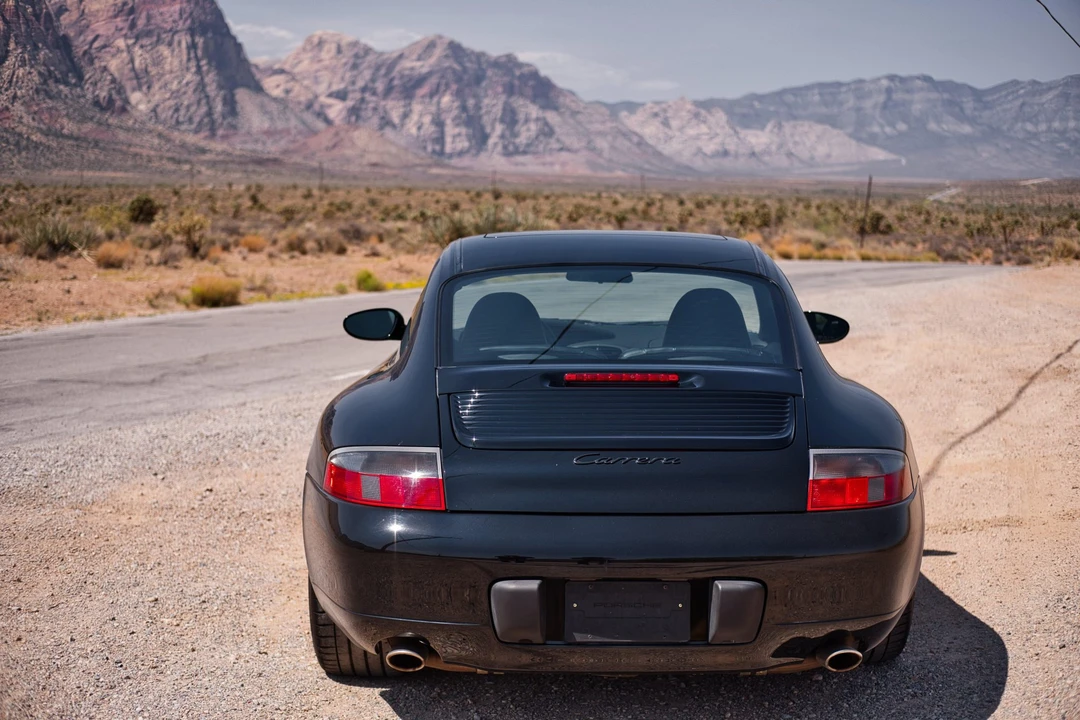 1999 Porsche 996 Carrera - Image 10 of 31
