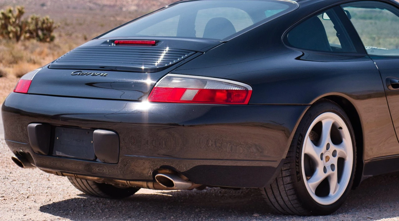 1999 Porsche 996 Carrera - Image 28 of 31