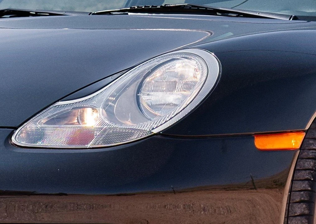 1999 Porsche 996 Carrera - Image 26 of 31