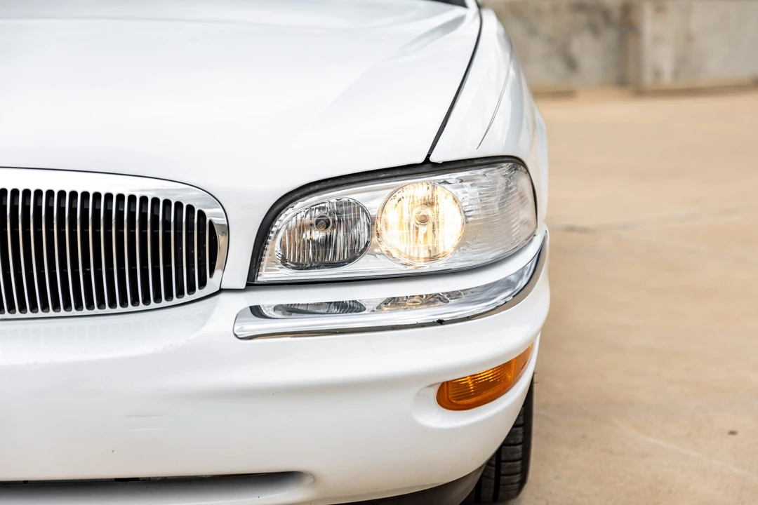 2000 Buick Park Avenue - Image 25 of 31