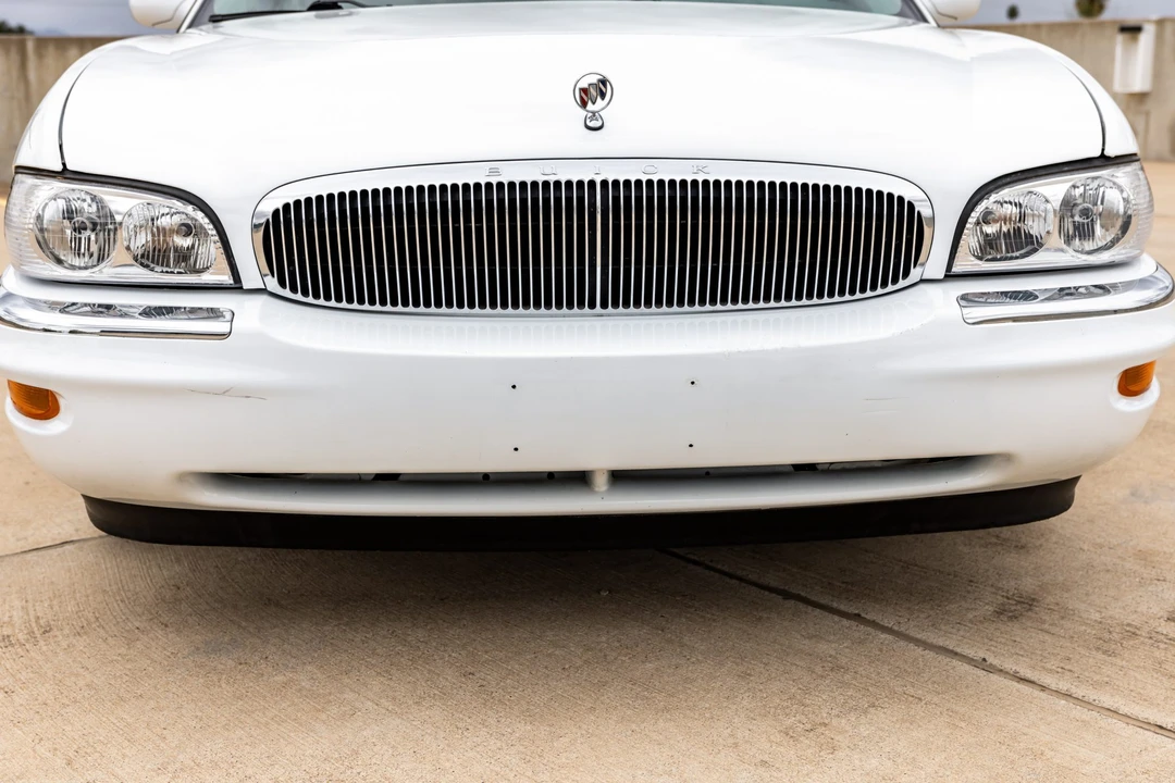 2000 Buick Park Avenue - Image 10 of 31