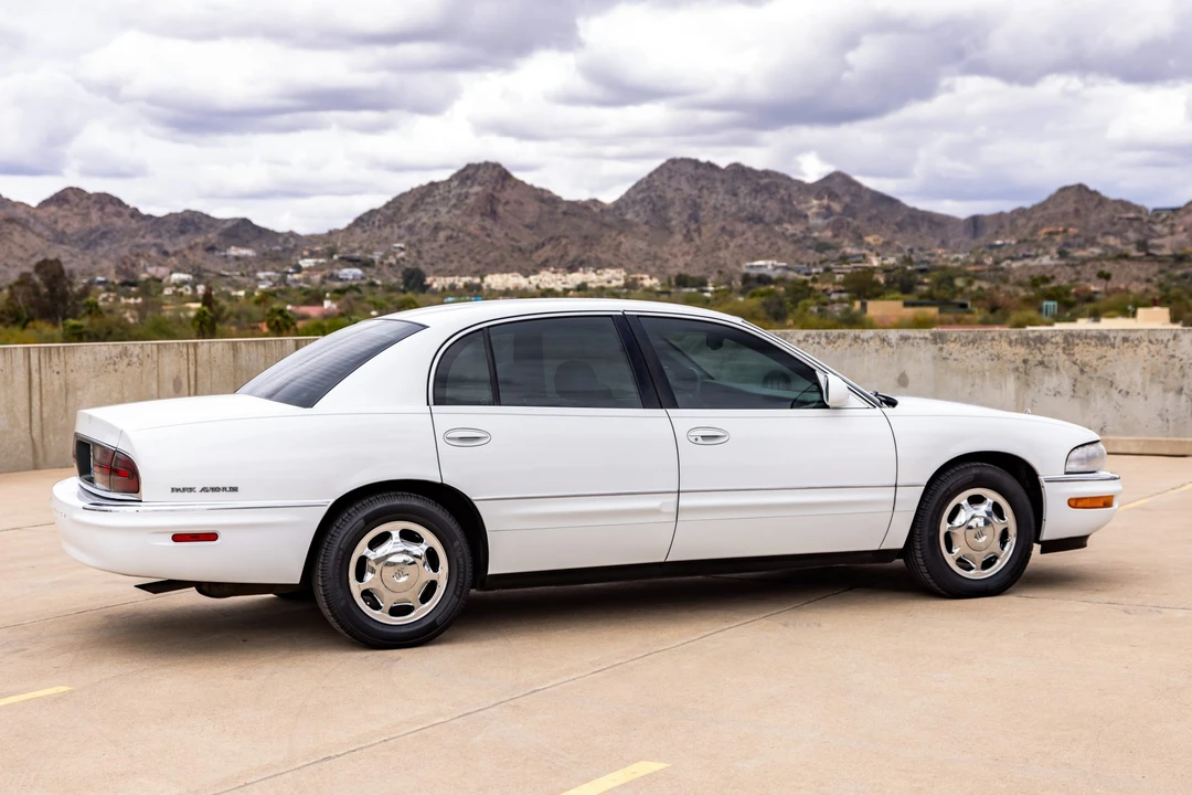 2000 Buick Park Avenue - Image 5 of 31