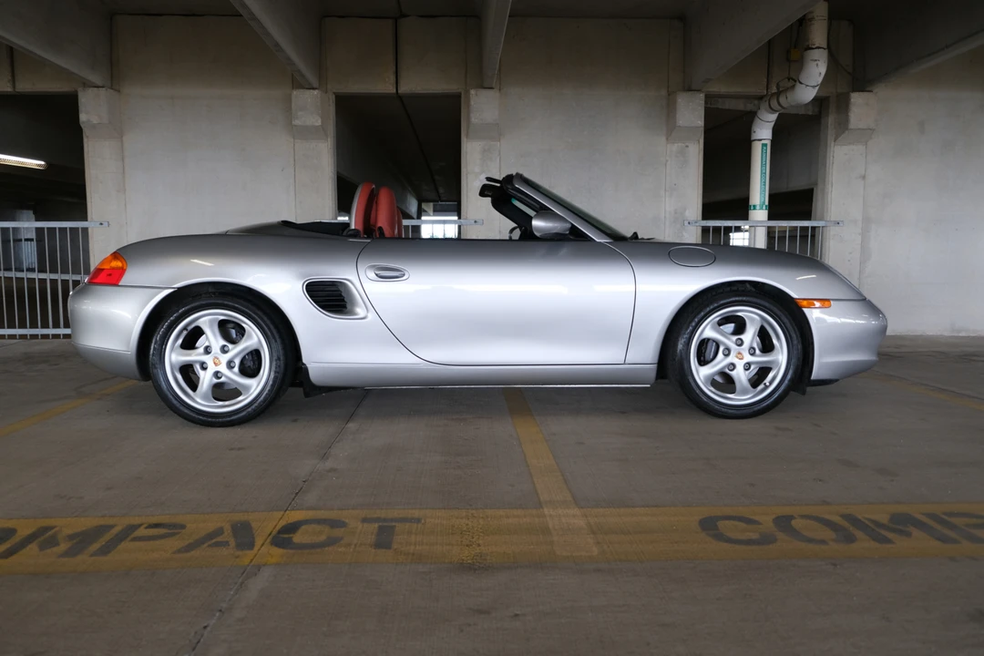 2000 Porsche 986 Boxster - Image 9 of 31