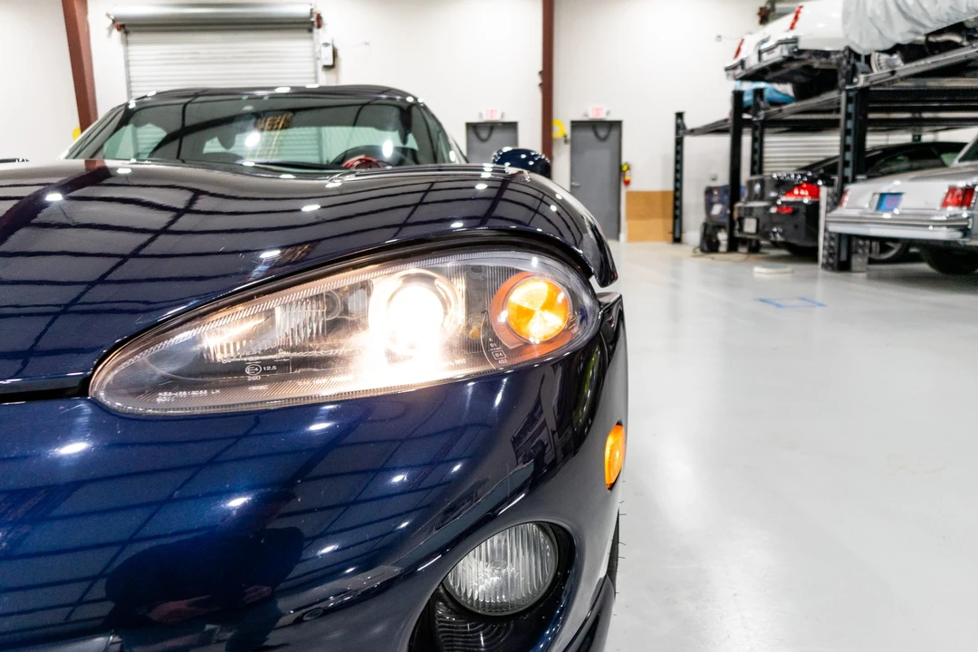 2001 Dodge Viper GTS 2nd Gen - Image 19 of 31