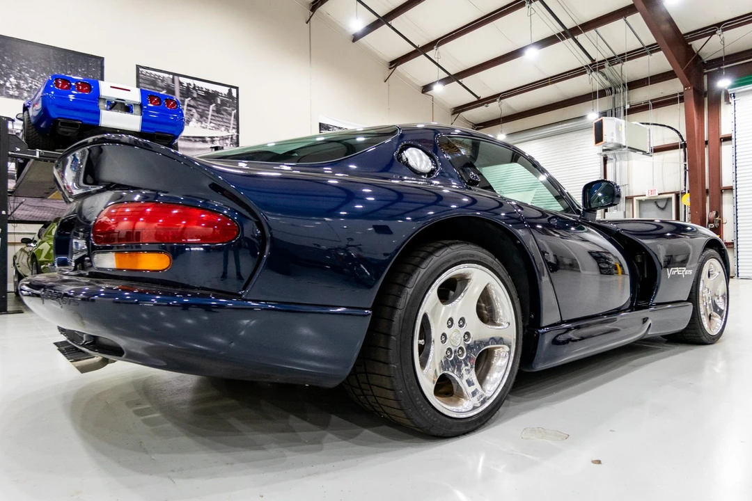 2001 Dodge Viper GTS 2nd Gen - Image 5 of 31