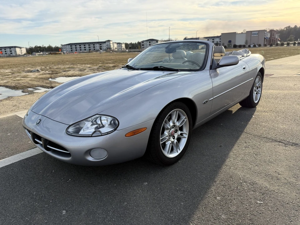 2001 Jaguar X100 XK8 - Image 6 of 31