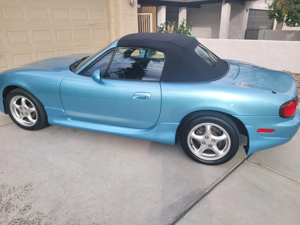 2001 Mazda NB MX-5 Miata - Image 18 of 31