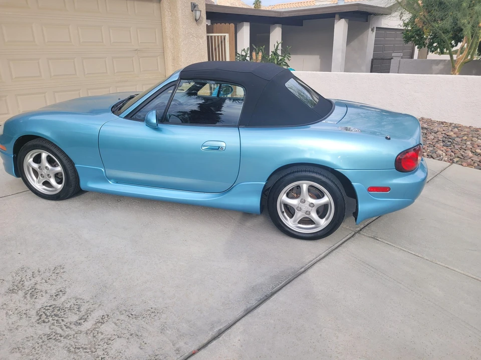 2001 Mazda NB MX-5 Miata - Image 17 of 31