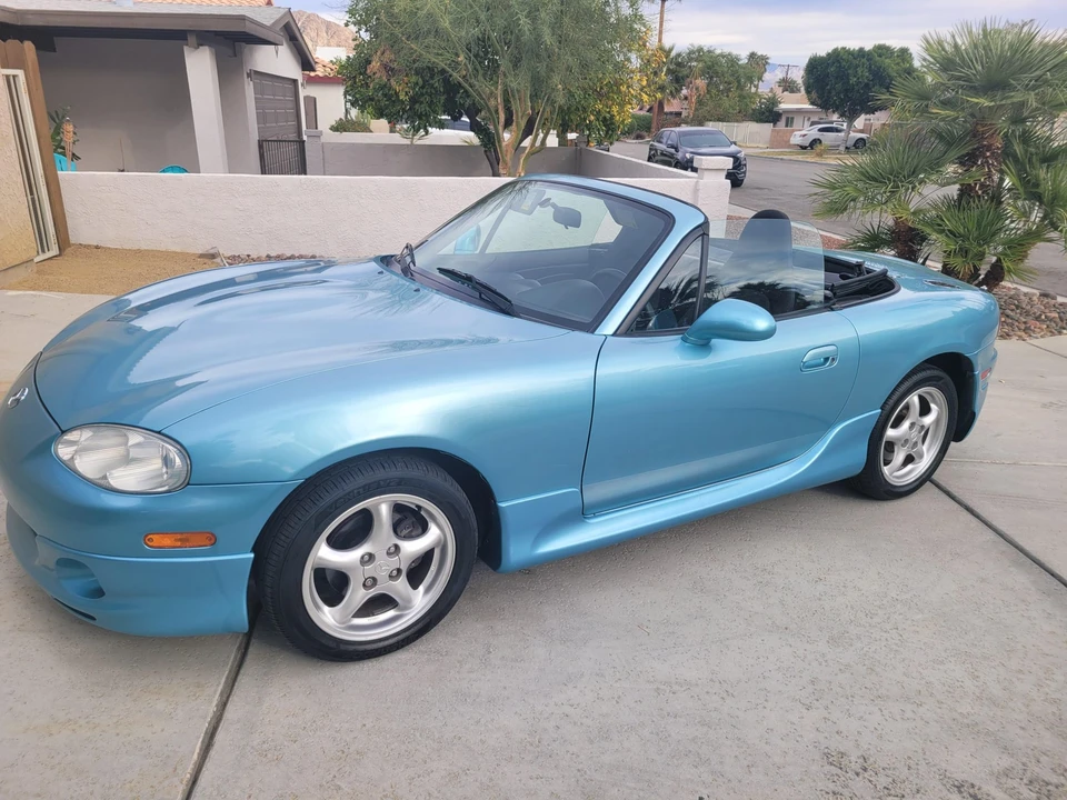 2001 Mazda NB MX-5 Miata - Image 2 of 31