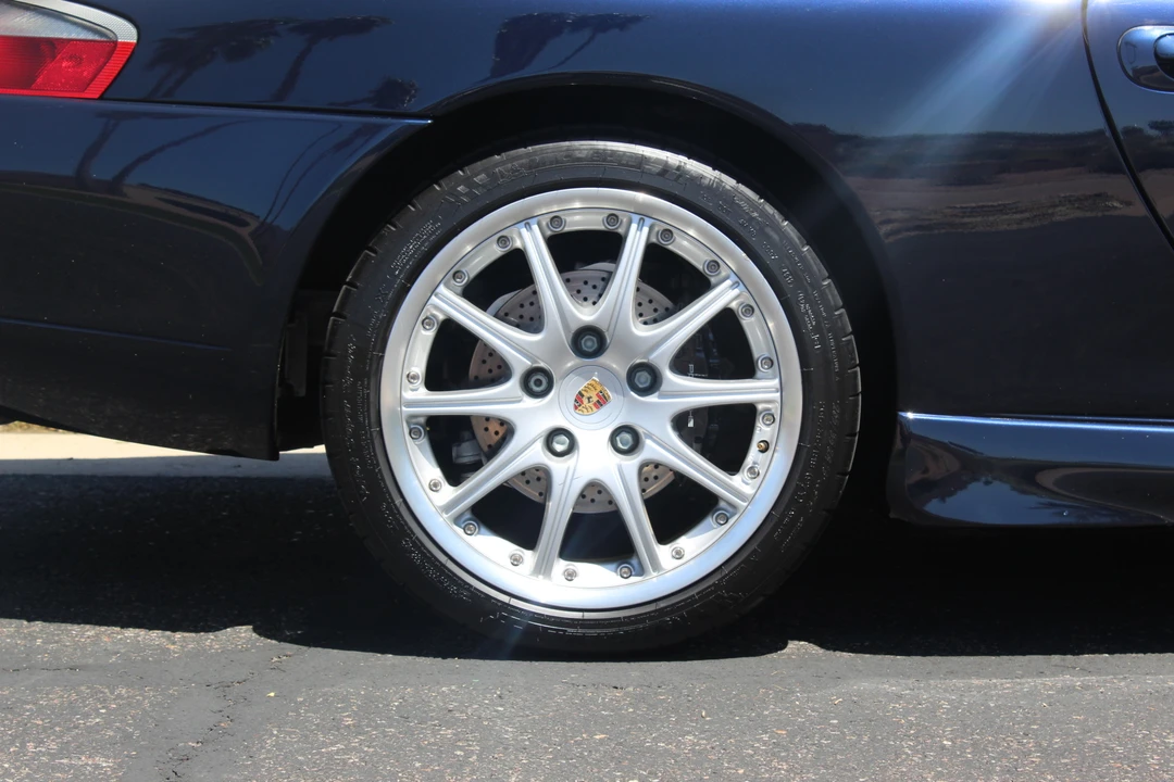 2001 Porsche 996 Carrera - Image 26 of 31