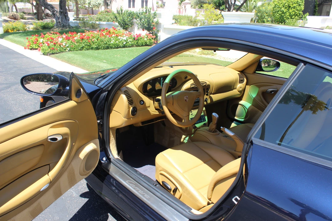 2001 Porsche 996 Carrera - Image 28 of 31