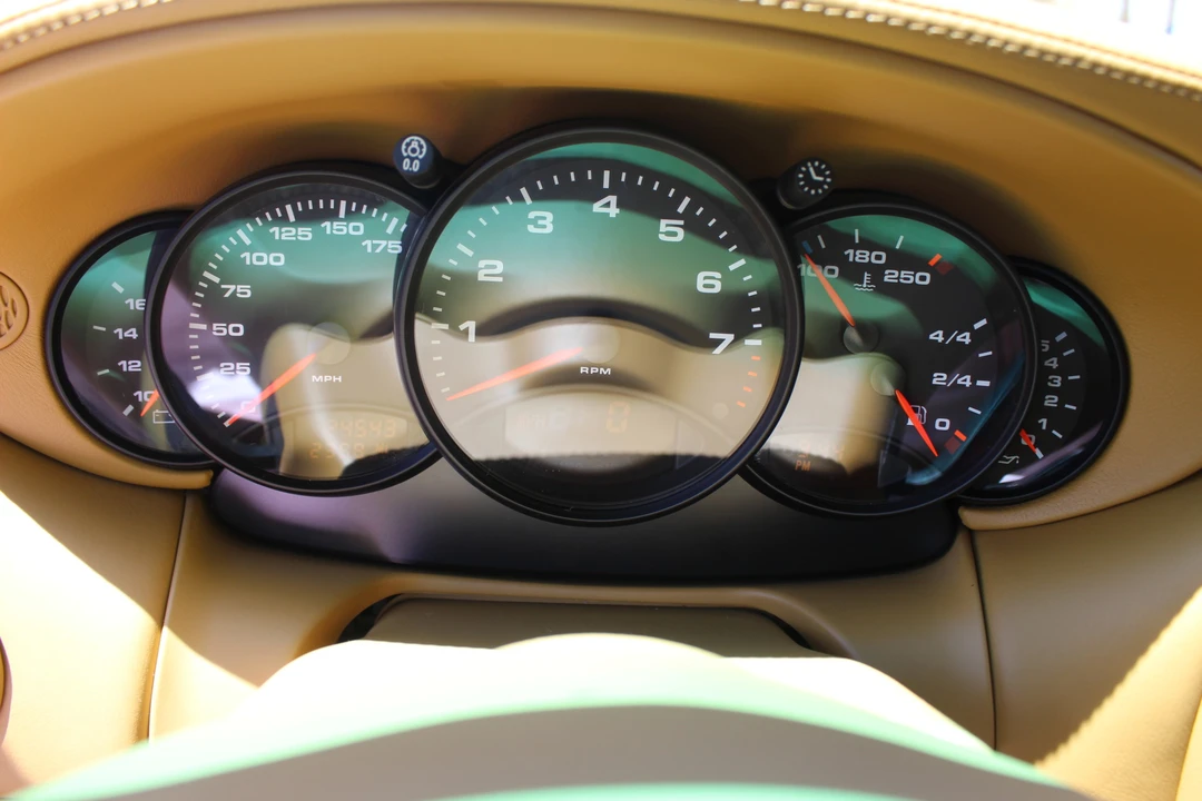 2001 Porsche 996 Carrera - Image 30 of 31