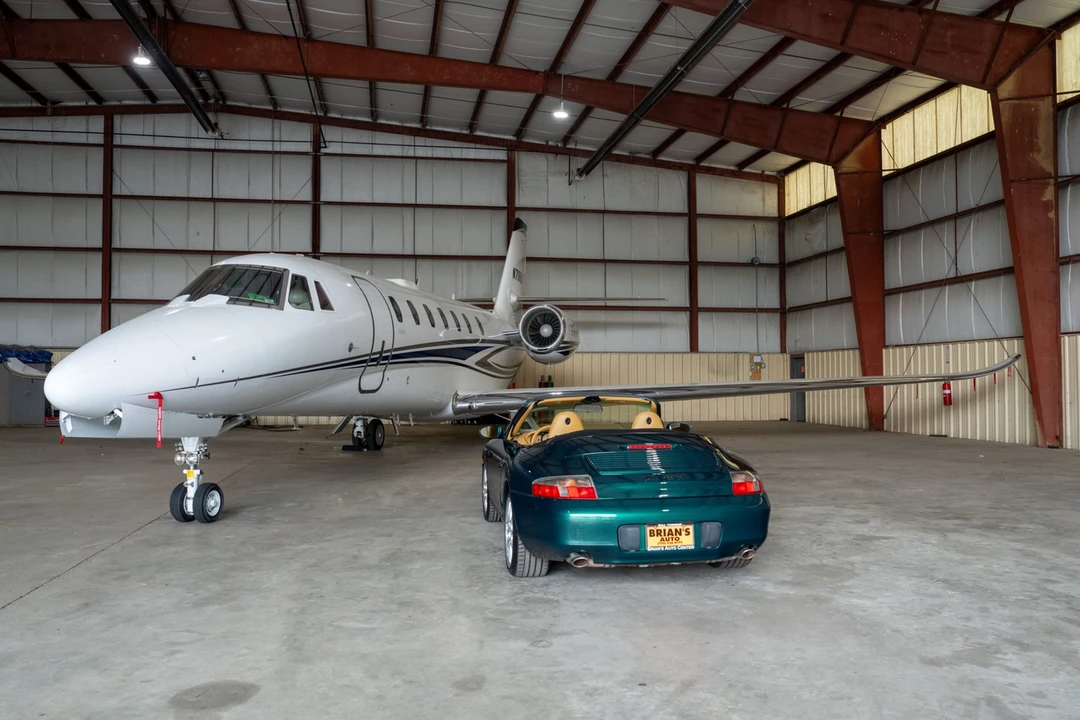 2001 Porsche 996 Carrera - Image 13 of 31