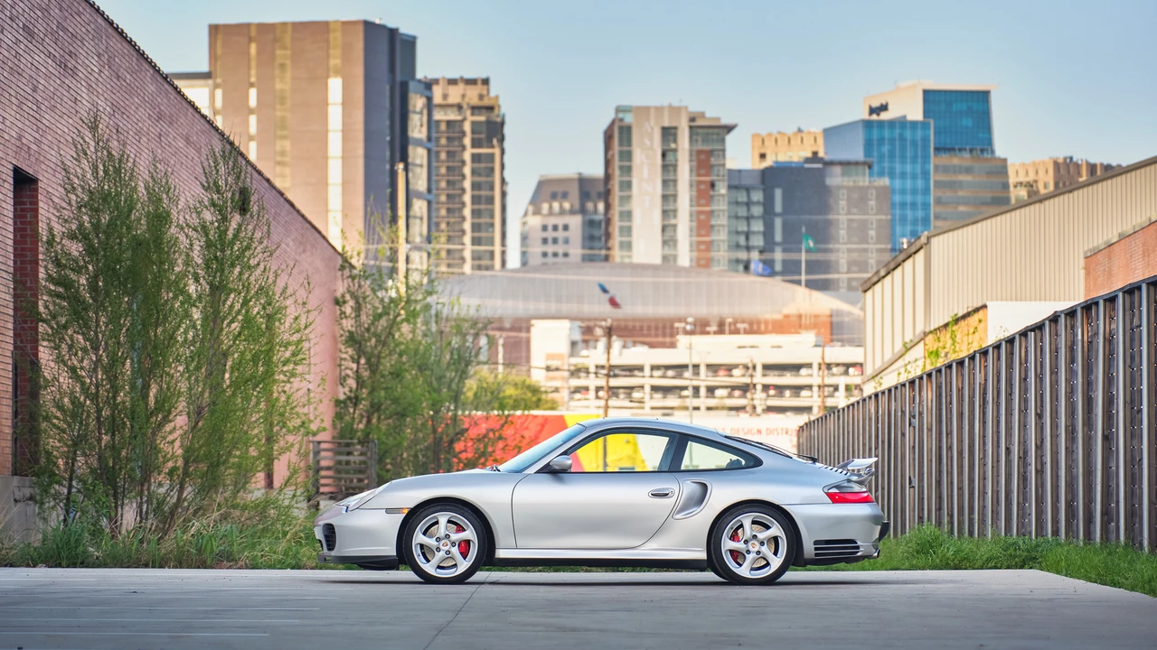 2001 Porsche 996 Turbo - Image 10 of 31