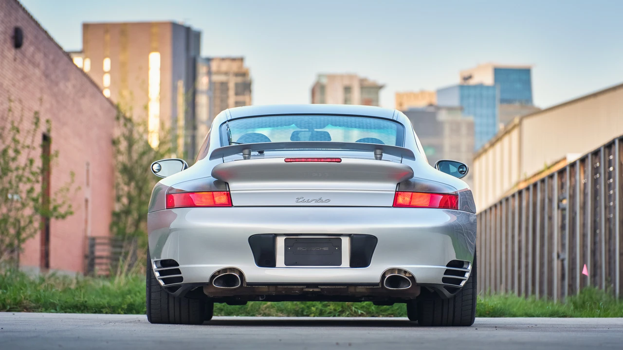 2001 Porsche 996 Turbo - Image 15 of 31
