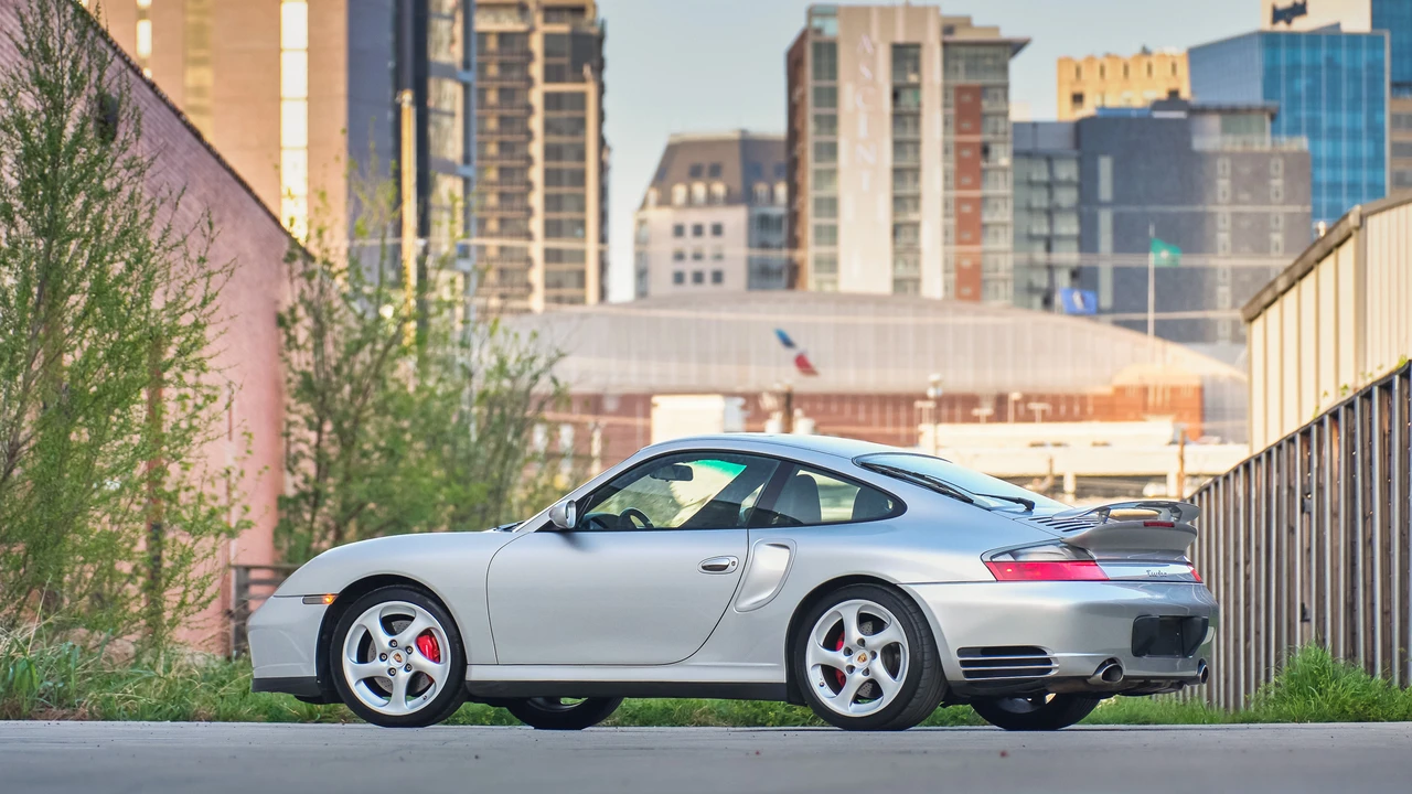 2001 Porsche 996 Turbo - Image 16 of 31