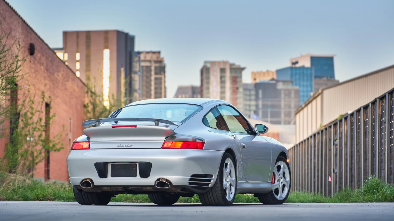 2001 Porsche 996 Turbo - Image 18 of 31