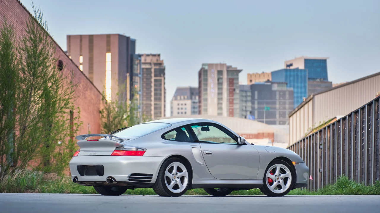 2001 Porsche 996 Turbo - Image 19 of 31