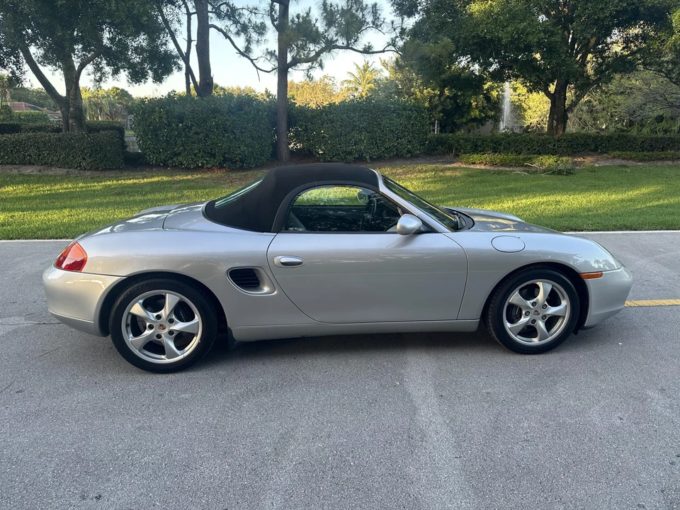 2001 Porsche 986 Boxster - Image 16 of 31
