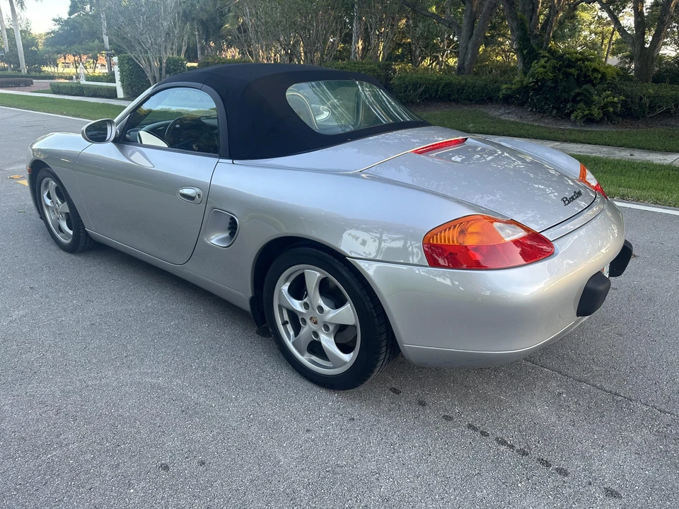 2001 Porsche 986 Boxster - Image 13 of 31