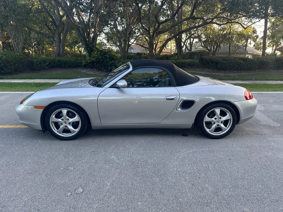 2001 Porsche 986 Boxster - Image 11 of 31